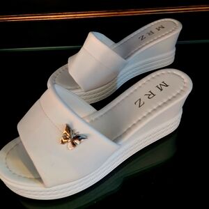 White Deessy Thick Sole Wedge Sandals with Butterfly Accent